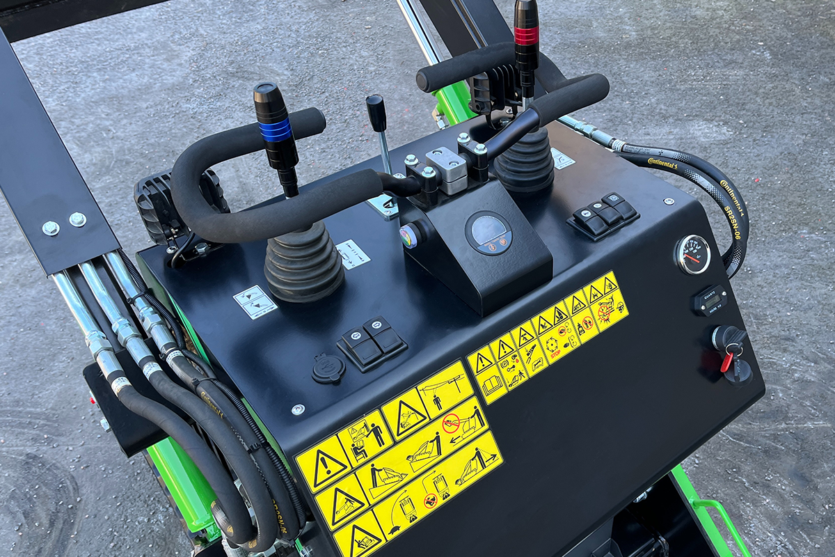 Skid Steer SK650 - 900kg - KYB - Elektrisk