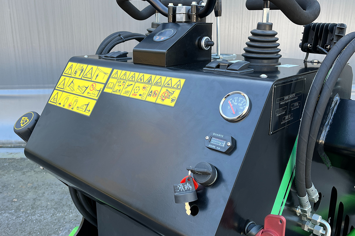 Skid Steer SK650 - 900kg - Briggs & Stratton - Band - Bensin