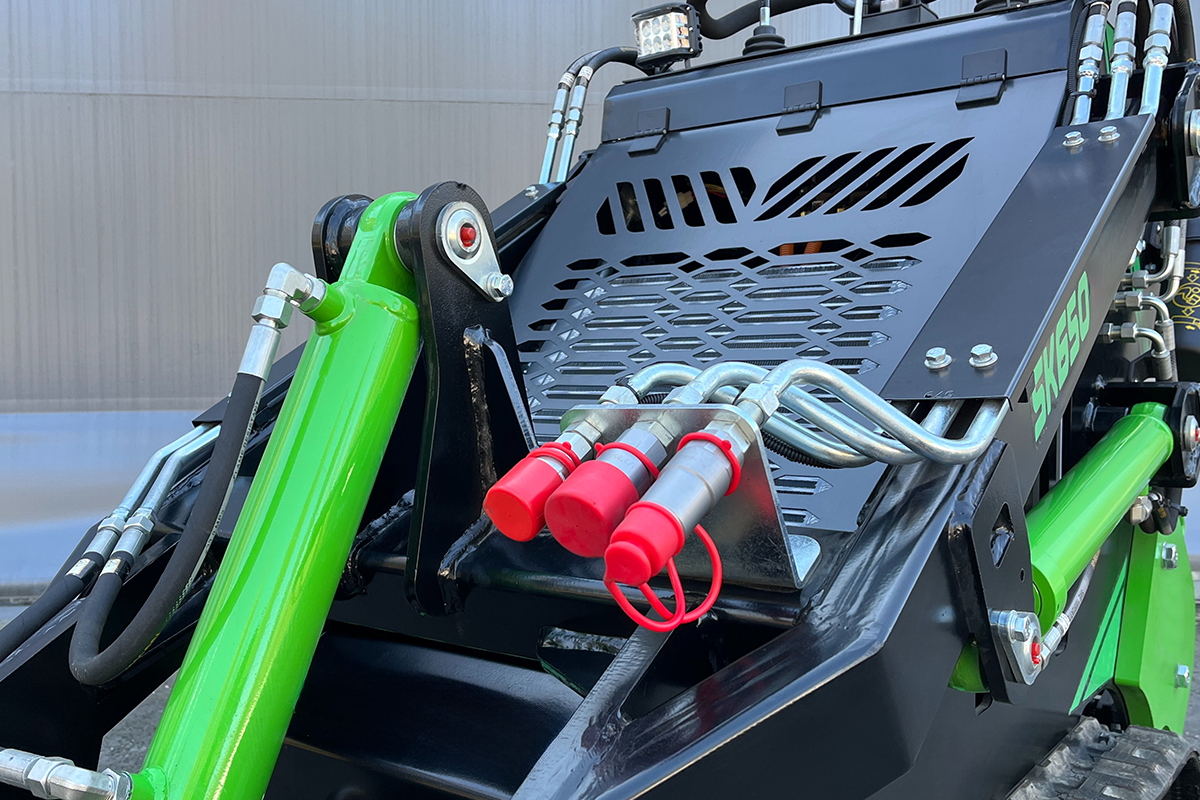 Skid Steer SK650 - 900kg - Briggs & Stratton - Band - Bensin