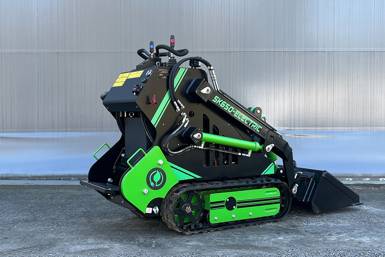 Skid Steer SK650 - 900kg - KYB - Elektrisk - Nykyrka Maskiner