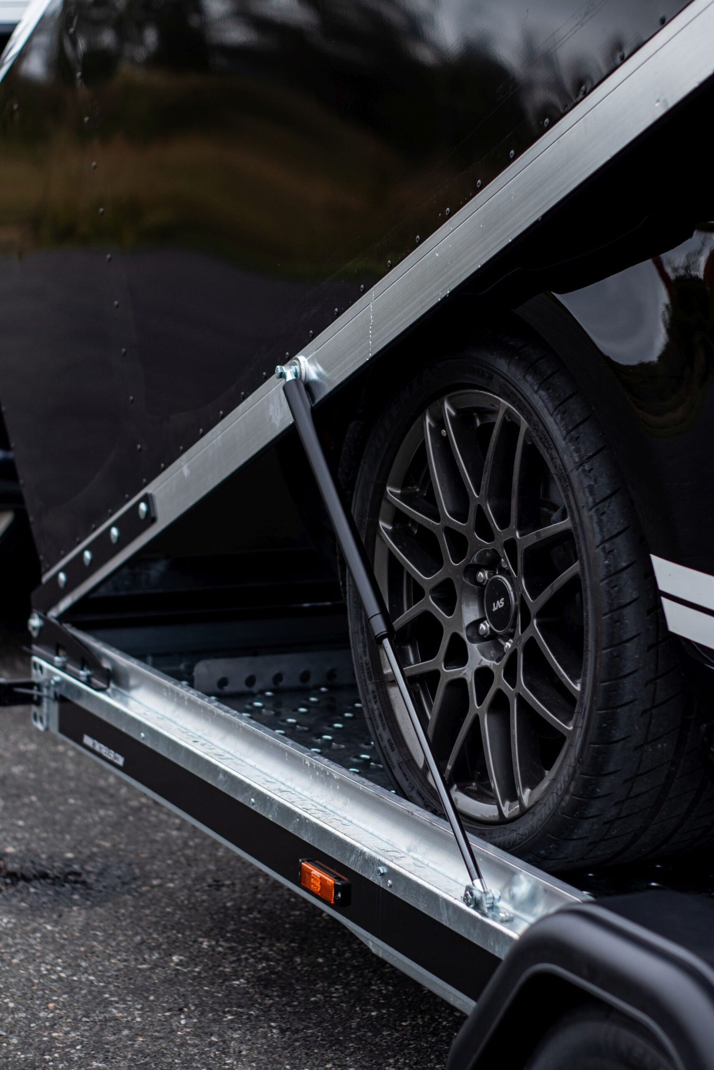 TIKI AP2850-DRB med aluminiumkåpa