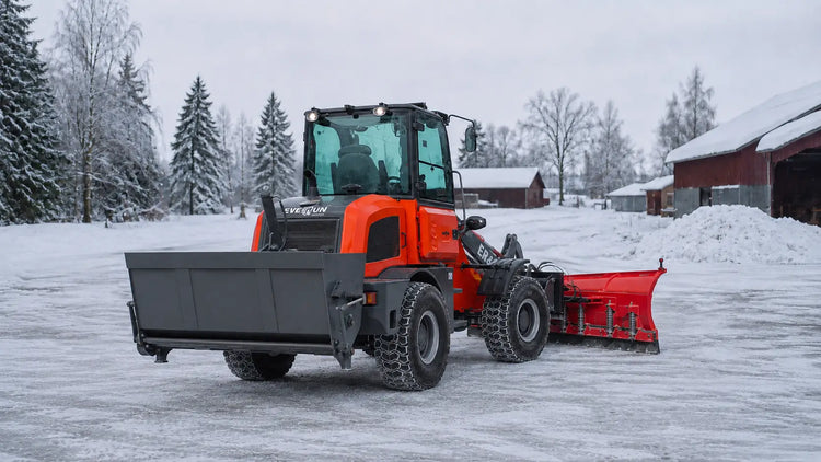Vinterpaket - Everun ER416 Pro - Komplett med sandspridare och vikplog