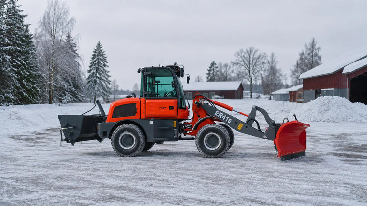 Vinterpaket - Everun ER416 Pro - Komplett med sandspridare och vikplog