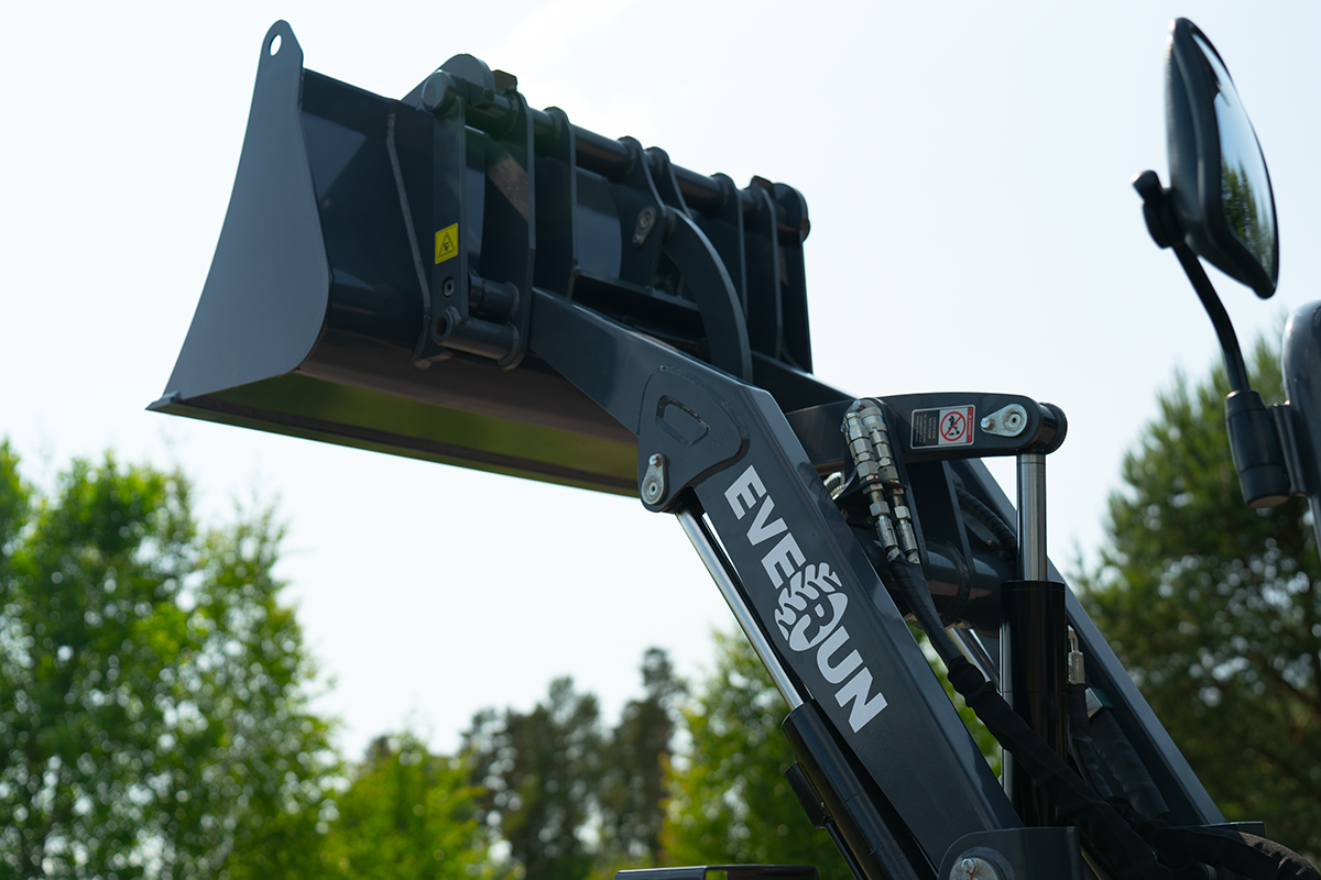 Everun ER08E - 4x4 - Lyfter 800kg - Elektrisk