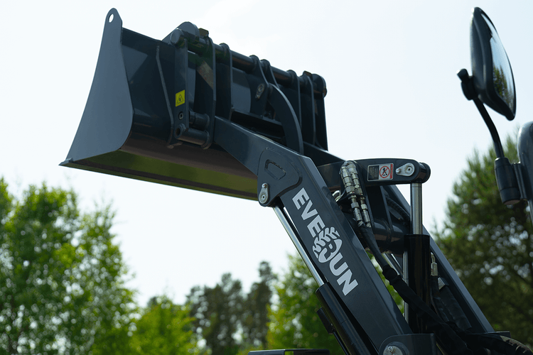 Everun ER08E - 4x4 - Lyfter 800kg - Elektrisk - Nykyrka Maskiner