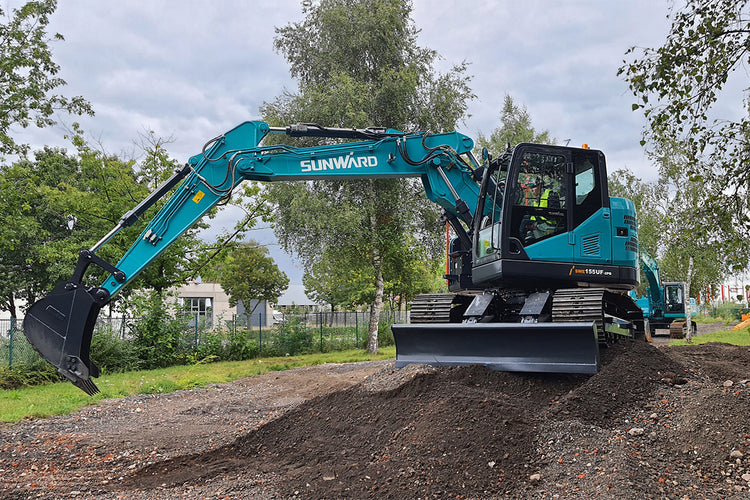 SUNWARD SWE155UF-2PB - 17000kg - Cummins - Nykyrka Maskiner