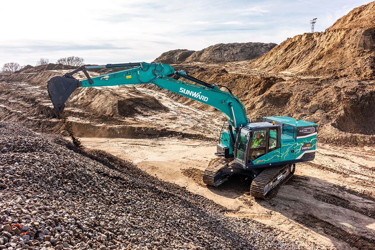 SUNWARD SWE 240FE - 23 360kg - Elektrisk - Nykyrka Maskiner