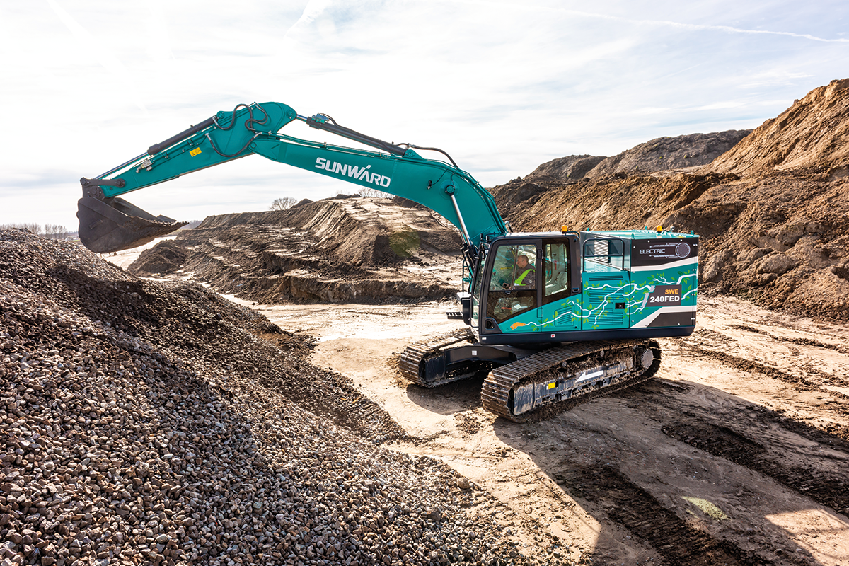 SUNWARD SWE 240FE - 23 360kg - Elektrisk - Nykyrka Maskiner
