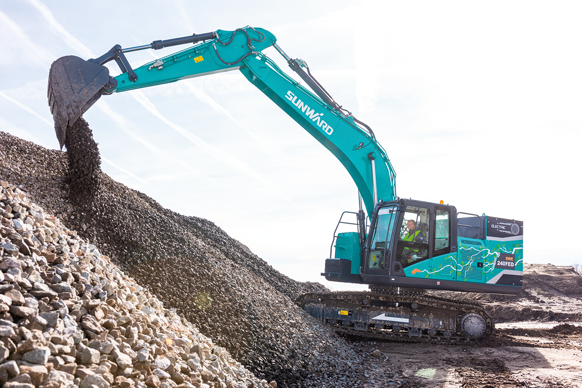 SUNWARD SWE 240FE - 23 360kg - Elektrisk - Nykyrka Maskiner