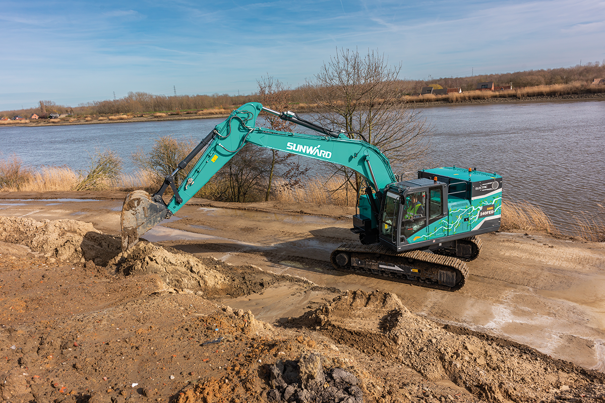 SUNWARD SWE 240FE - 23 360kg - Elektrisk - Nykyrka Maskiner