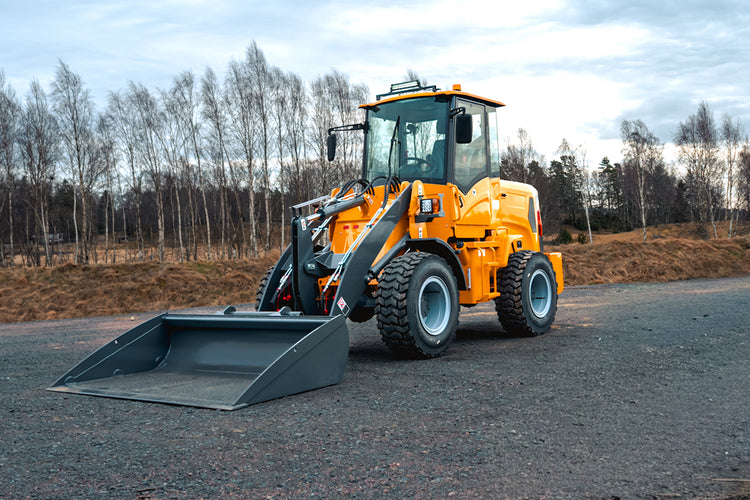 Everun L30-5v2 Multi - 4x4 - 75hk - Steg5 - Nykyrka Maskiner