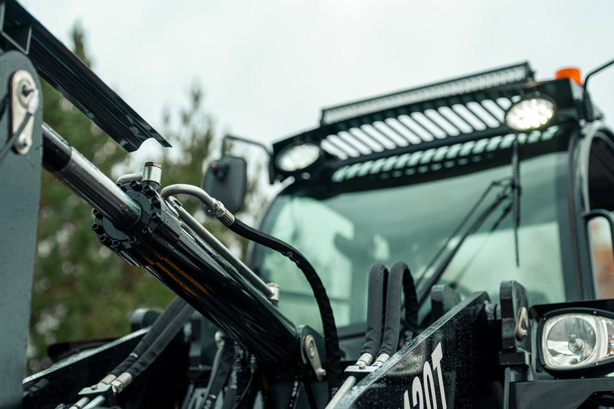 Everun ER420T Premium - 4x4 - 75hk - Steg5