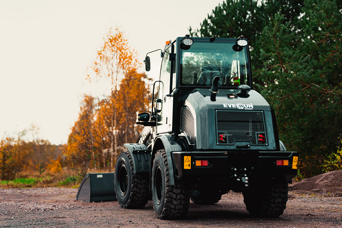 Everun ER420T Premium - 4x4 - 75hk - Steg5