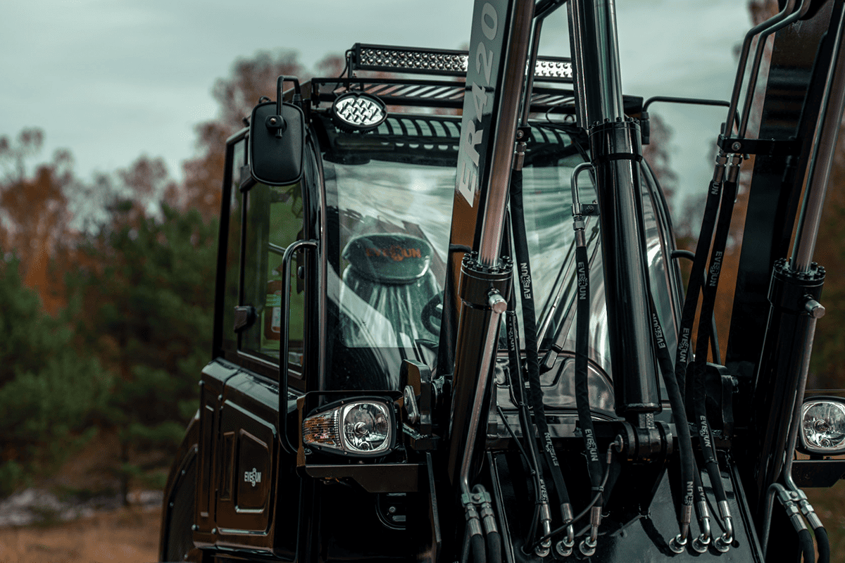 Everun ER420T Premium - 4x4 - 75hk - Steg5