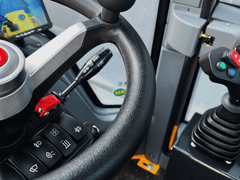 Everun L30-5v2 Multi - 4x4 - 75hk - Steg5 - Nykyrka Maskiner