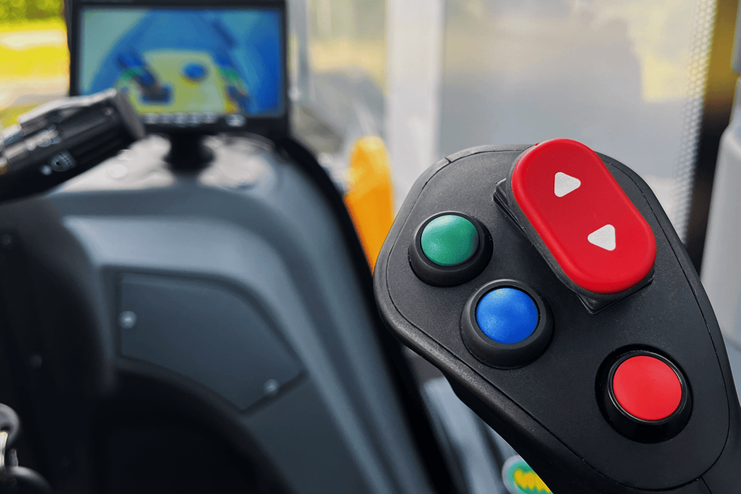 Everun L30-5v2 Multi - 4x4 - 75hk - Steg5 - Nykyrka Maskiner