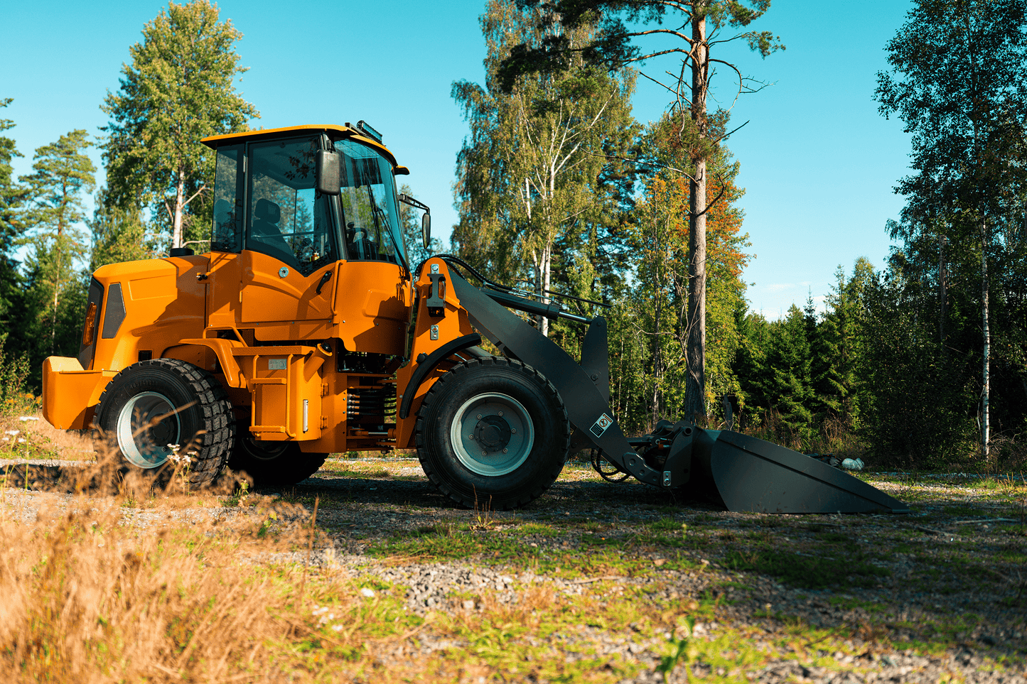 Everun L30-5v2 Multi - 4x4 - 75hk - Steg5 - Nykyrka Maskiner