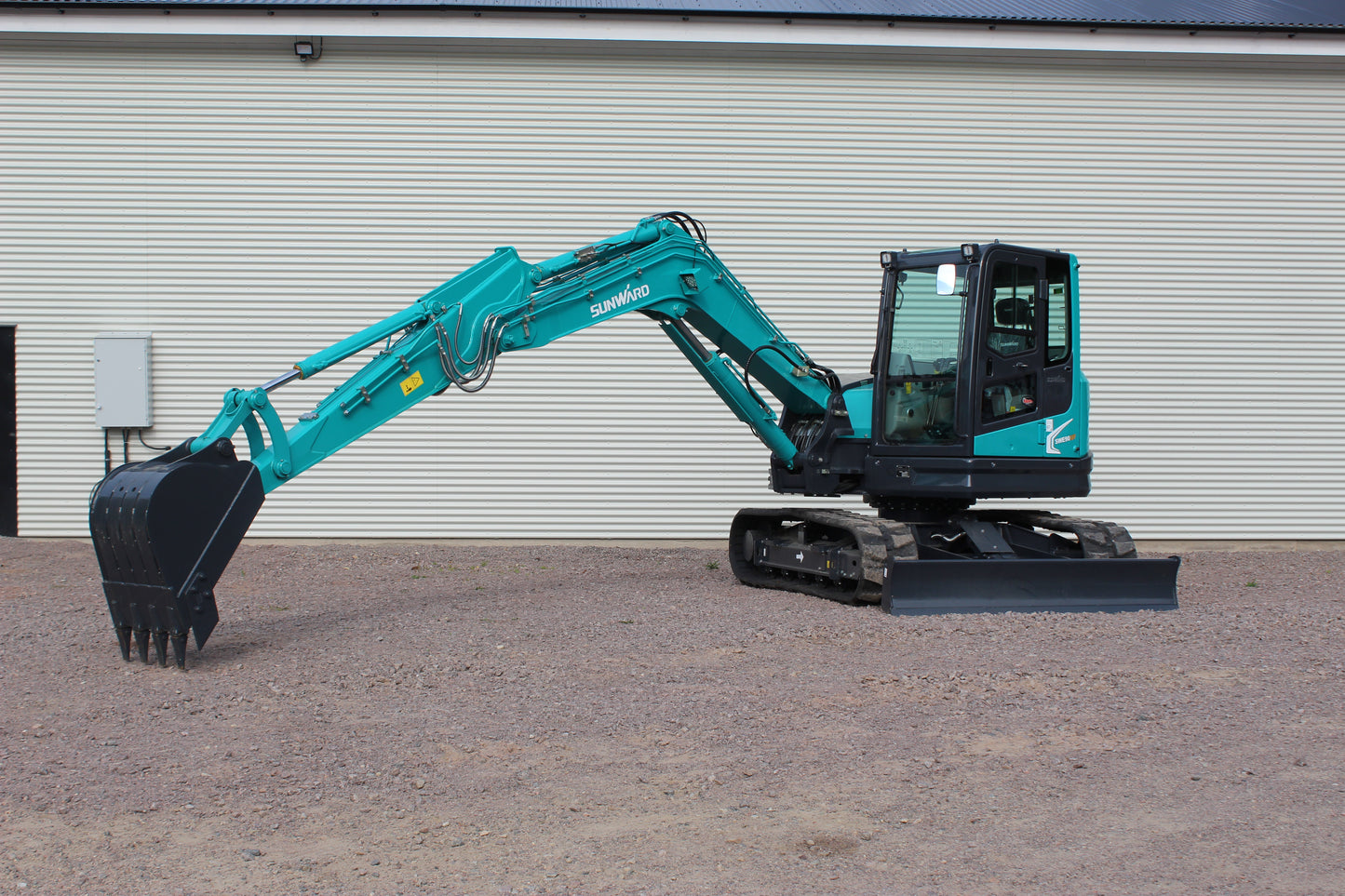 DEMOMASKIN - 11H - SUNWARD SWE90UF GRÄVMASKIN - 8750kg - Yanmar