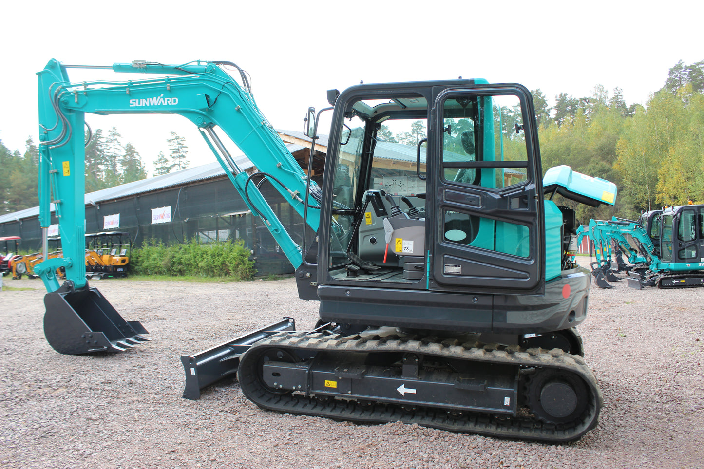 DEMOMASKIN - 11H - SUNWARD SWE90UF GRÄVMASKIN - 8750kg - Yanmar