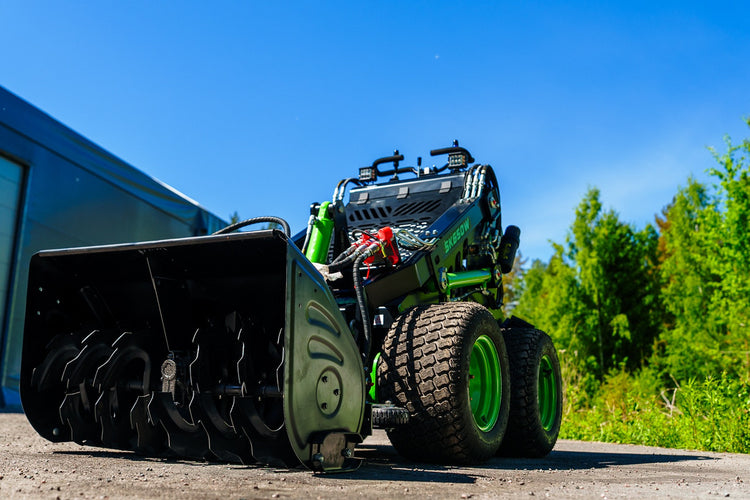 Skid Steer SK650W - 900kg - Briggs & Stratton - Bensin - Nykyrka Maskiner