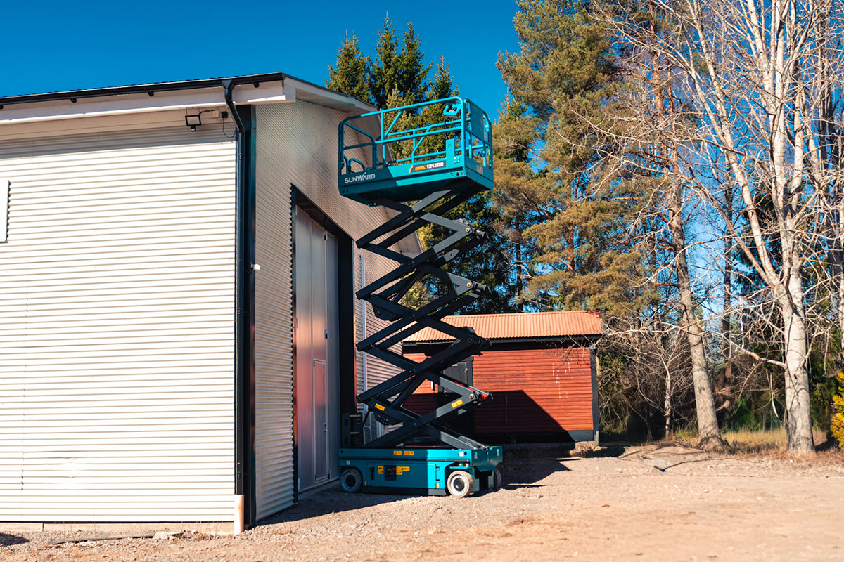 SUNWARD SWSL 1212DC - 12m lyfthöjd - 2950kg - Nykyrka Maskiner