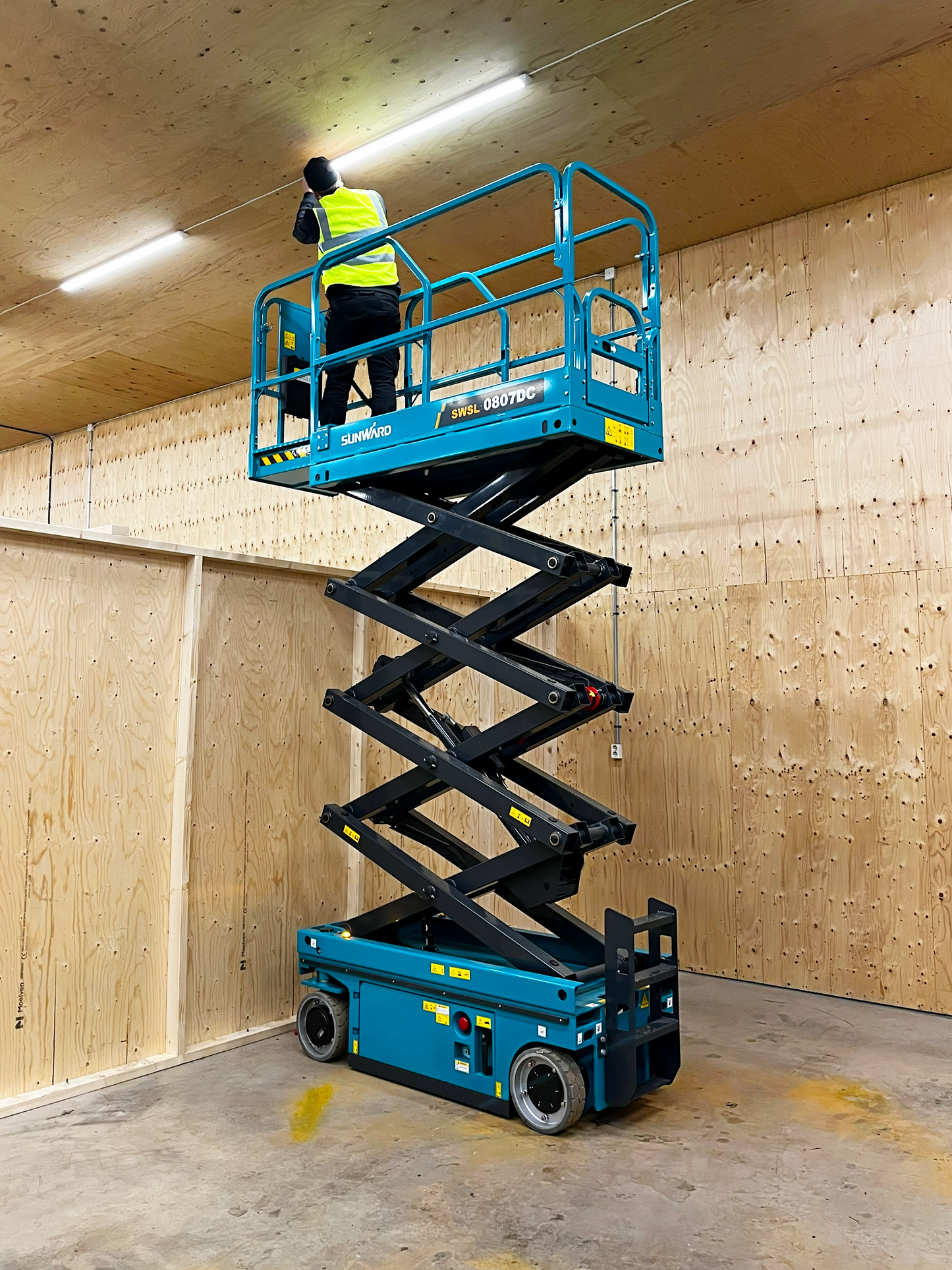 SUNWARD SWSL 0807DC - 8m lyfthöjd - 1545kg - Nykyrka Maskiner