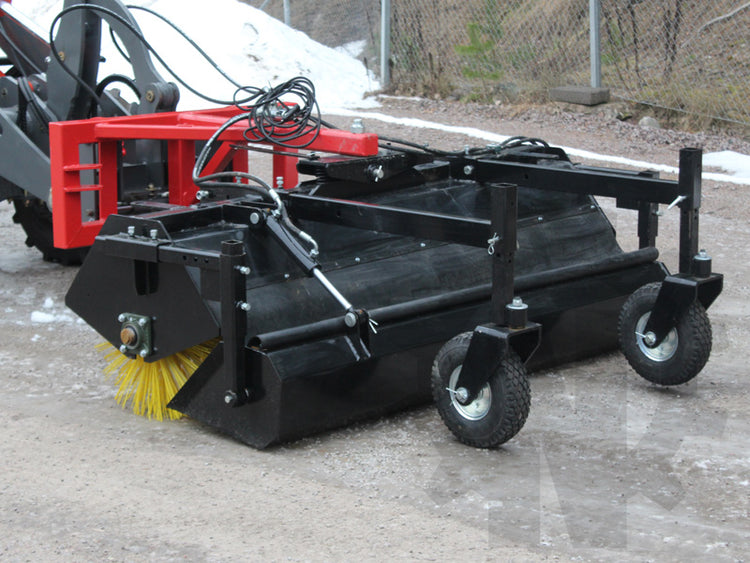 Sopaggregat med Uppsamlare & vattentank - 1800mm - SMS/Trima - Nykyrka Maskiner