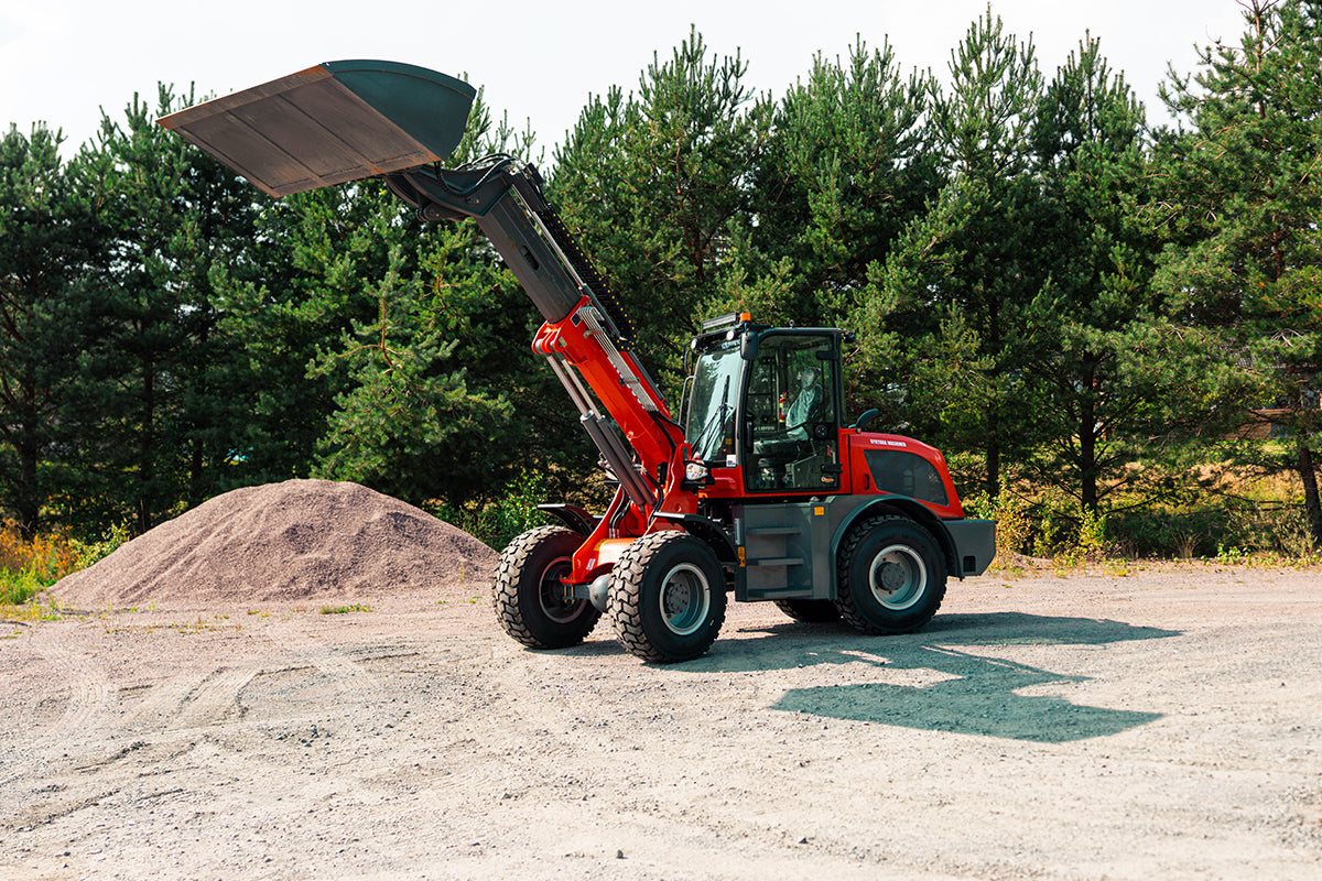 Everun ER2500F - 4x4 - 75hk - Teleskoplastare - Nykyrka Maskiner