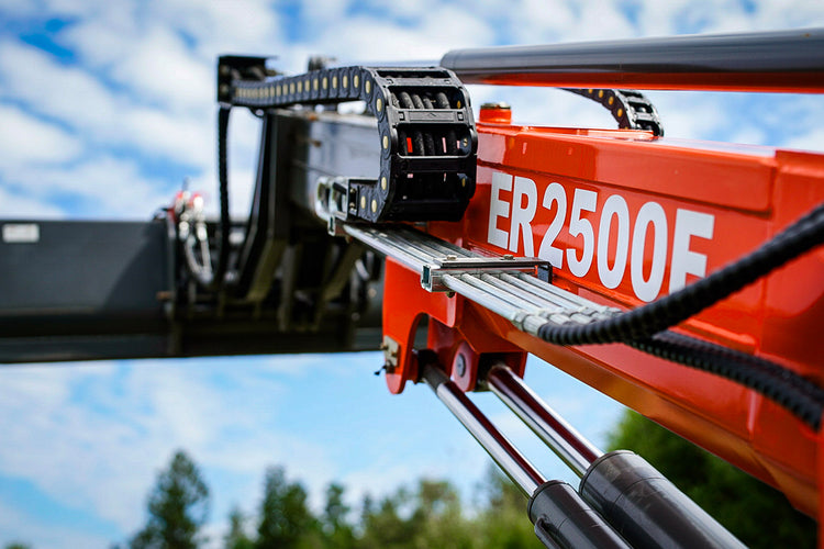 Everun ER2500F - 4x4 - 75hk - Teleskoplastare - Nykyrka Maskiner