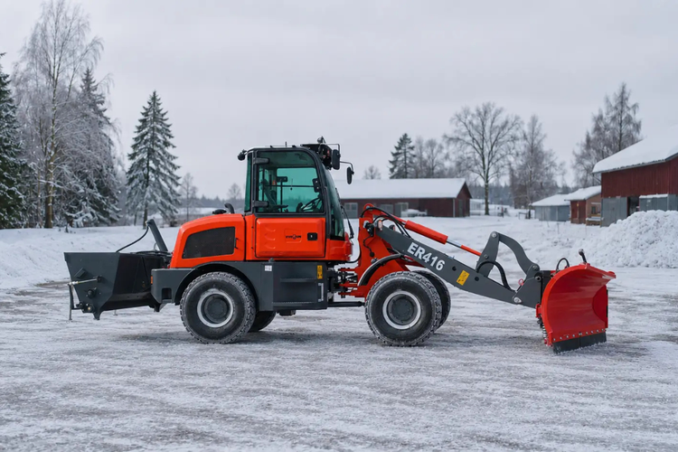 Vinterpaket - Everun ER416 Pro - Komplett med sandspridare och vikplog - Nykyrka Maskiner