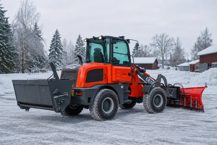 Vinterpaket - Everun ER416 Pro - Komplett med sandspridare och vikplog - Nykyrka Maskiner