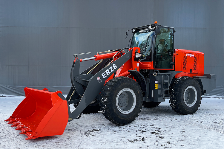 Everun ER28F - 4x4 - 125hk - Steg5 - Nykyrka Maskiner