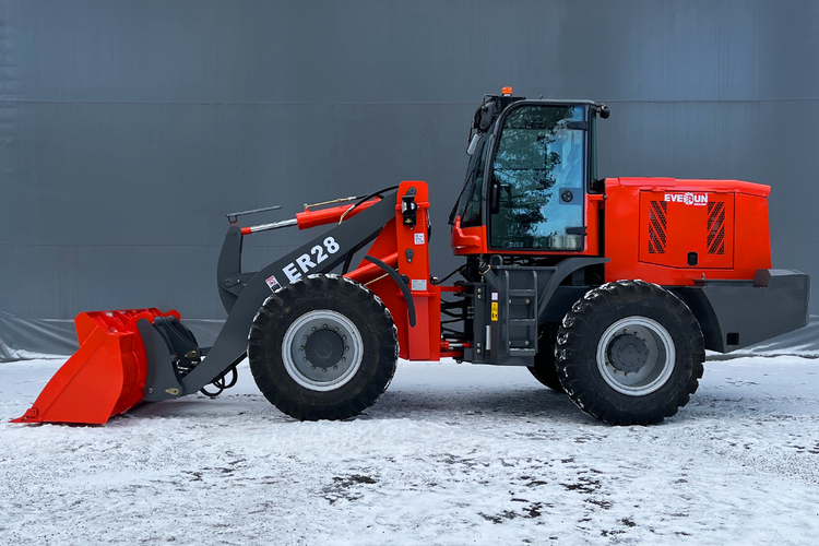 Everun ER28F - 4x4 - 125hk - Steg5 - Nykyrka Maskiner