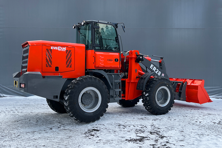 Everun ER28F - 4x4 - 125hk - Steg5 - Nykyrka Maskiner
