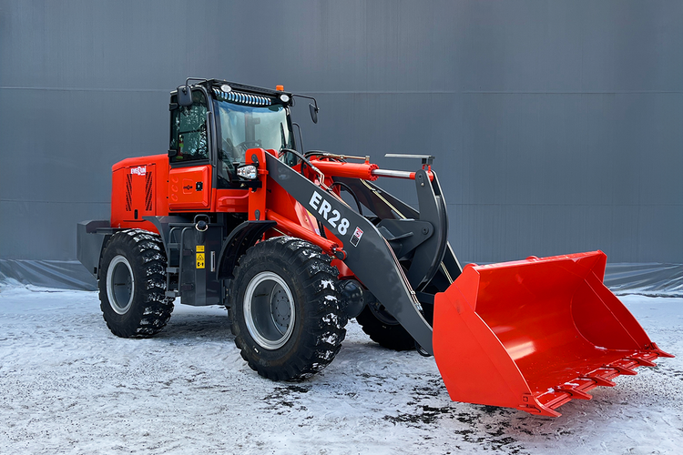 Everun ER28F - 4x4 - 125hk - Steg5 - Nykyrka Maskiner