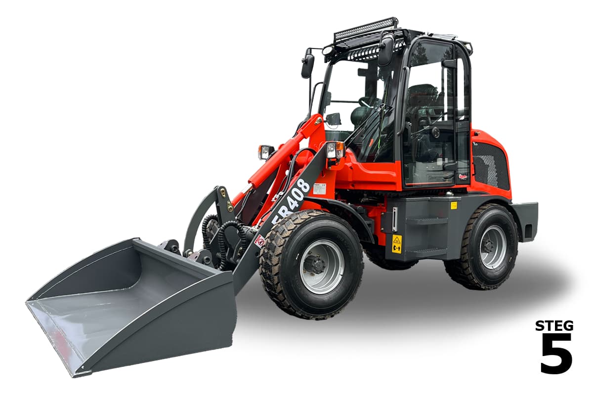 En lastmaskin / Hjullastare från lastmaskin återförsäljaren Nykyrka Maskiner Everun ER408 PRO - 4x4 -25hk - Steg5 - Nykyrka Maskiner