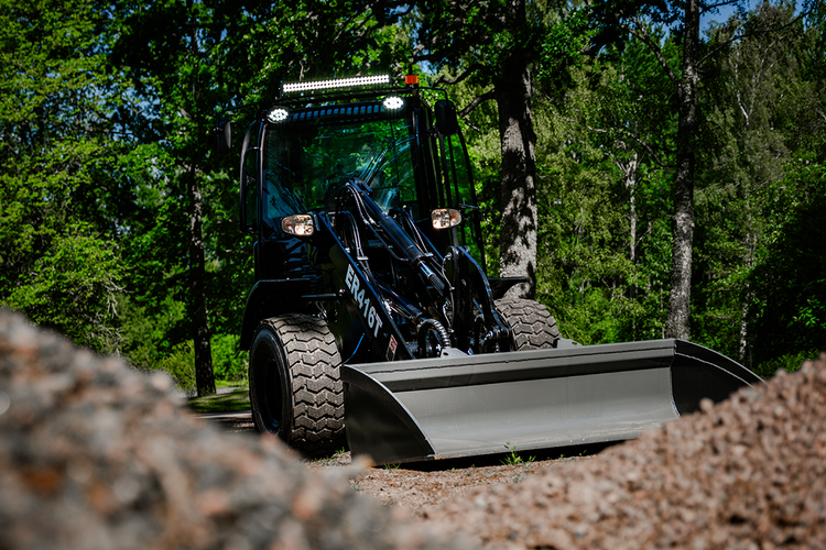 Everun ER416T Premium - 4x4 - 60hk - Steg5 - Nykyrka Maskiner
