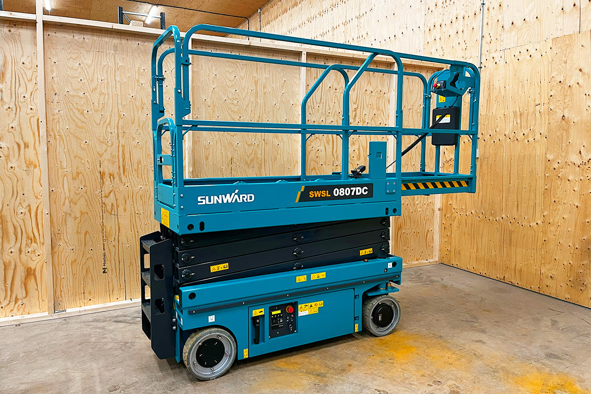 SUNWARD SWSL 0807DC - 8m lyfthöjd - 1545kg - Nykyrka Maskiner