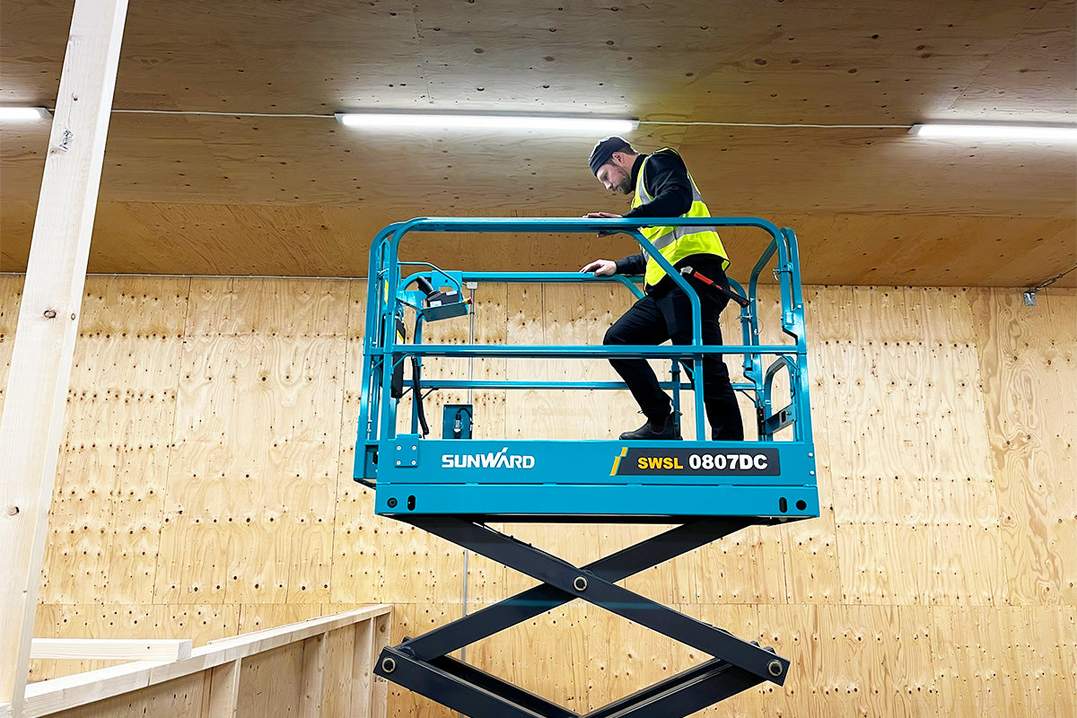 SUNWARD SWSL 0807DC - 8m lyfthöjd - 1545kg - Nykyrka Maskiner