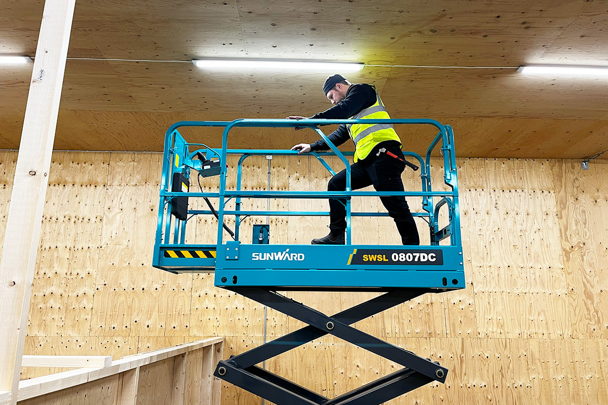 SUNWARD SWSL 0807DC - 8m lyfthöjd - 1545kg - Nykyrka Maskiner