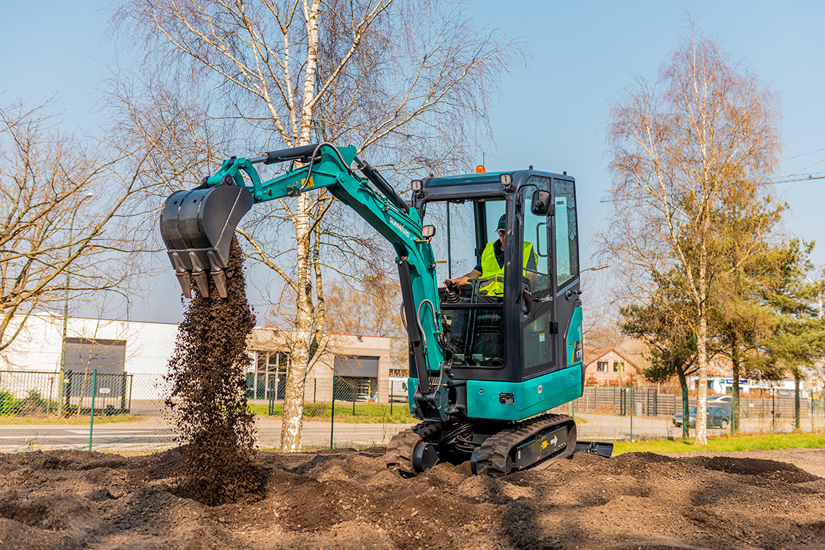 SUNWARD SWE17F - 1 850 kg - Yanmar - Steg5