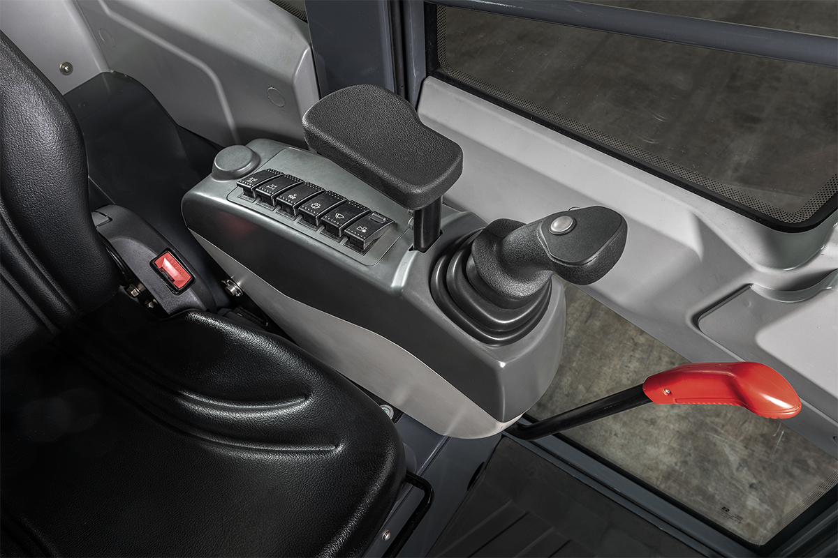 SUNWARD SWE17F - 1 850 kg - Yanmar - Steg5