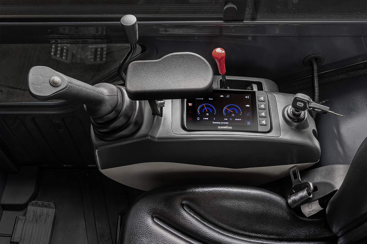 SUNWARD SWE17F - 1 850 kg - Yanmar - Steg5