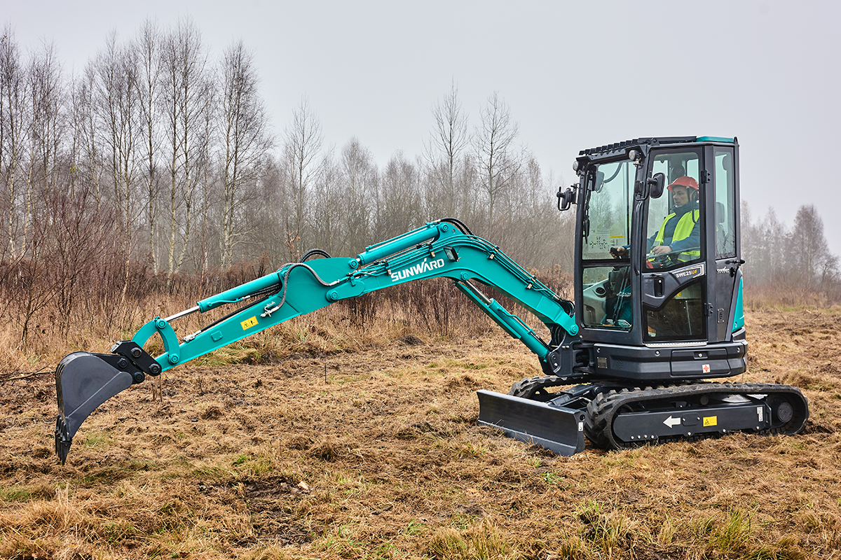 SUNWARD SWE25UF - 2650kg - Yanmar - Steg5