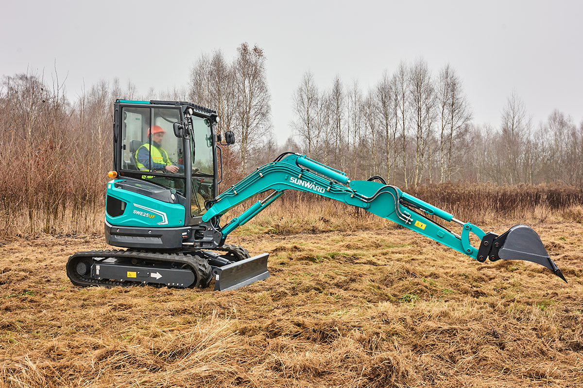 SUNWARD SWE25UF - 2650kg - Yanmar - Steg5