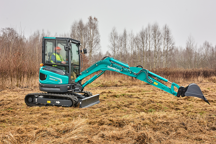 SUNWARD SWE25UF - 2650kg - Yanmar - Nykyrka Maskiner