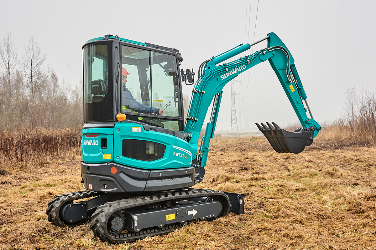 SUNWARD SWE25UF - 2650kg - Yanmar - Steg5