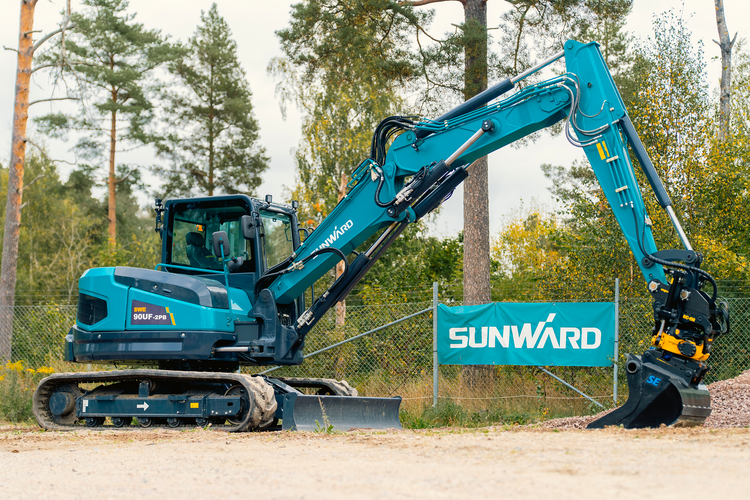Engcon Paketerbjudande - SUNWARD SWE90UF-2PB - 9600kg - Yanmar - Steg5 - Nykyrka Maskiner