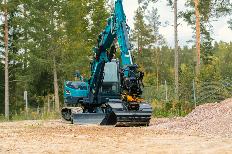 Engcon Paketerbjudande - SUNWARD SWE90UF-2PB - 9600kg - Yanmar - Steg5 - Nykyrka Maskiner