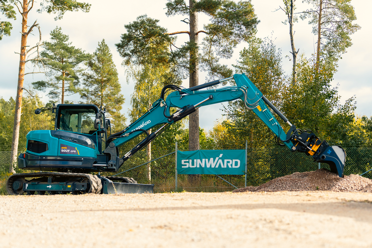 Engcon Paketerbjudande - SUNWARD SWE90UF-2PB - 9600kg - Yanmar - Steg5 - Nykyrka Maskiner